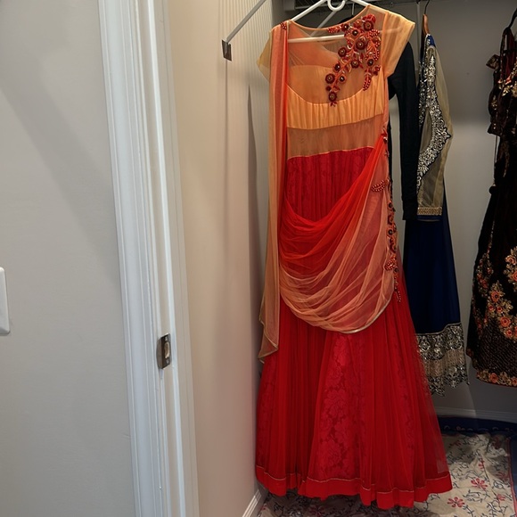 Beautiful Indian gown with intricate details & embroidery! - Picture 3 of 3